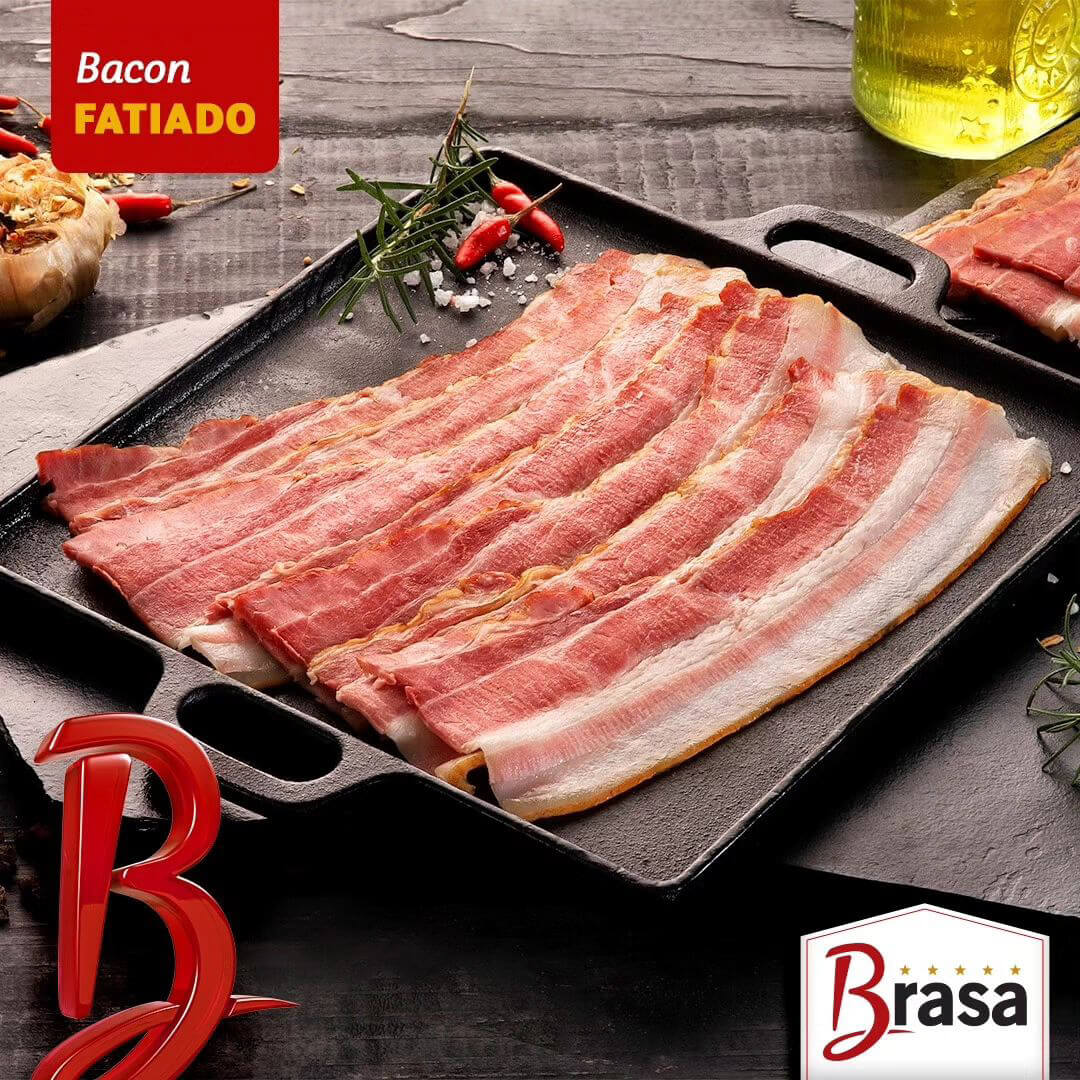 Fotografia de bacon fatiado Brasa na chapa para post de redes sociais – BenHur Studio Campinas